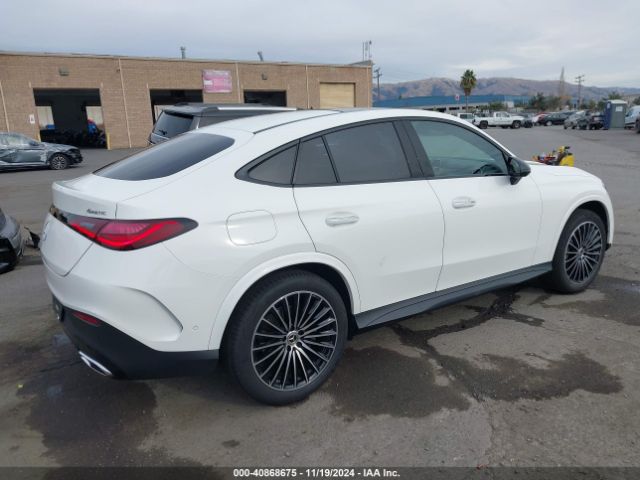 Photo 3 VIN: W1NKJ4HB7RF164335 - MERCEDES-BENZ GLC-CLASS 