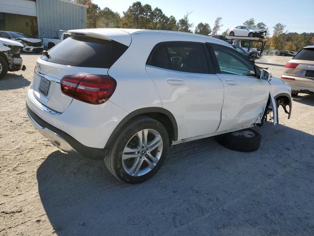 Photo 2 VIN: W1NTG4EB6LU030829 - MERCEDES-BENZ GLA-CLASS 