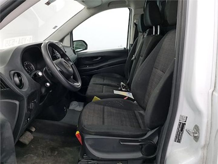 Photo 5 VIN: W1V44760313752230 - MERCEDES-BENZ VITO 114 FOURGON MWB DSL - 2019 