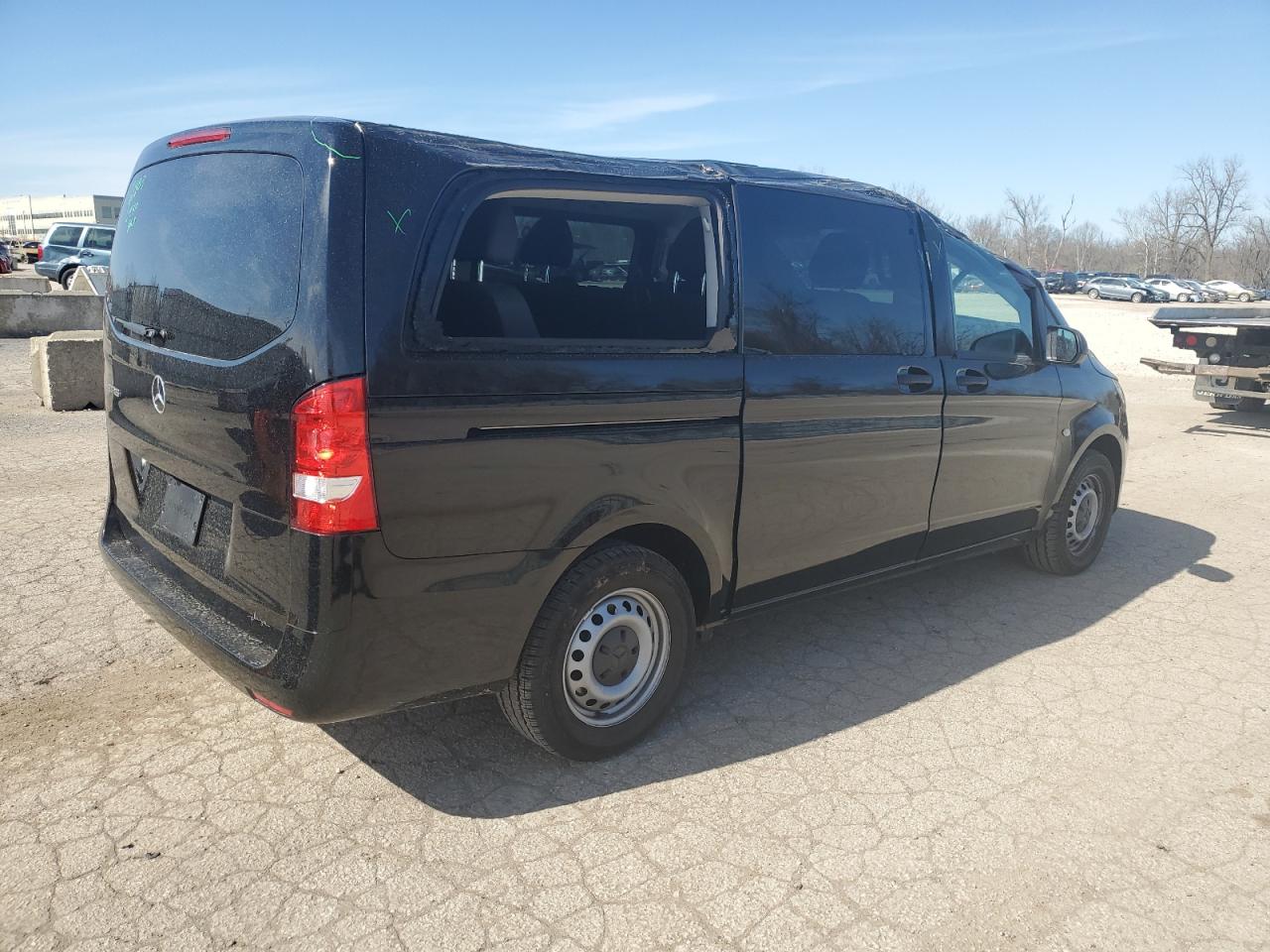 Photo 2 VIN: W1WV0FEY4N4185505 - MERCEDES-BENZ METRIS 