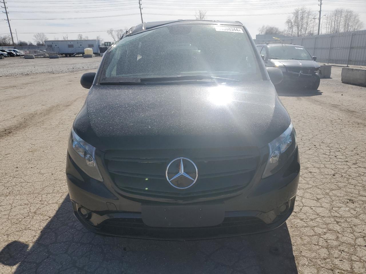 Photo 4 VIN: W1WV0FEY4N4185505 - MERCEDES-BENZ METRIS 