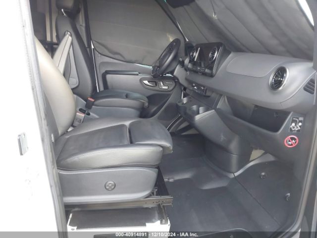 Photo 4 VIN: W1X8E33Y4NN215219 - MERCEDES-BENZ SPRINTER 