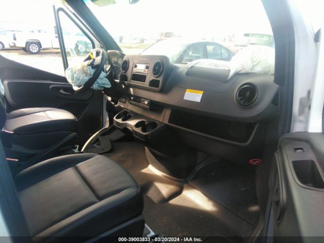 Photo 4 VIN: W1Y40BHY9NT109257 - MERCEDES-BENZ SPRINTER 2500 