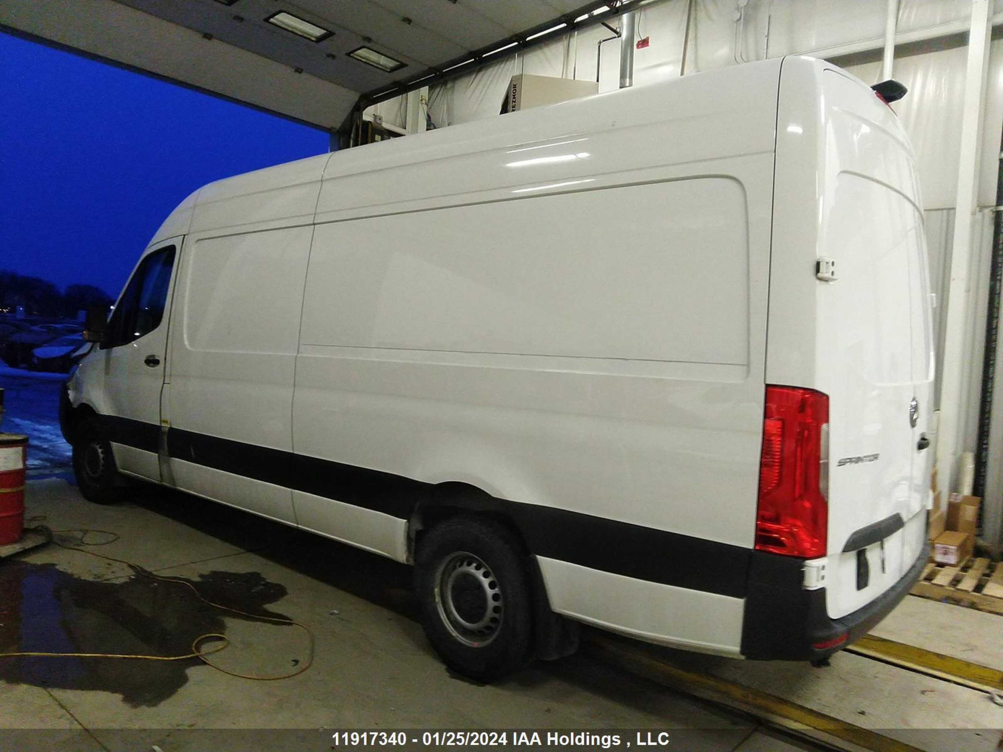 Photo 2 VIN: W1Y4DCHY8NP446926 - MERCEDES-BENZ SPRINTER 