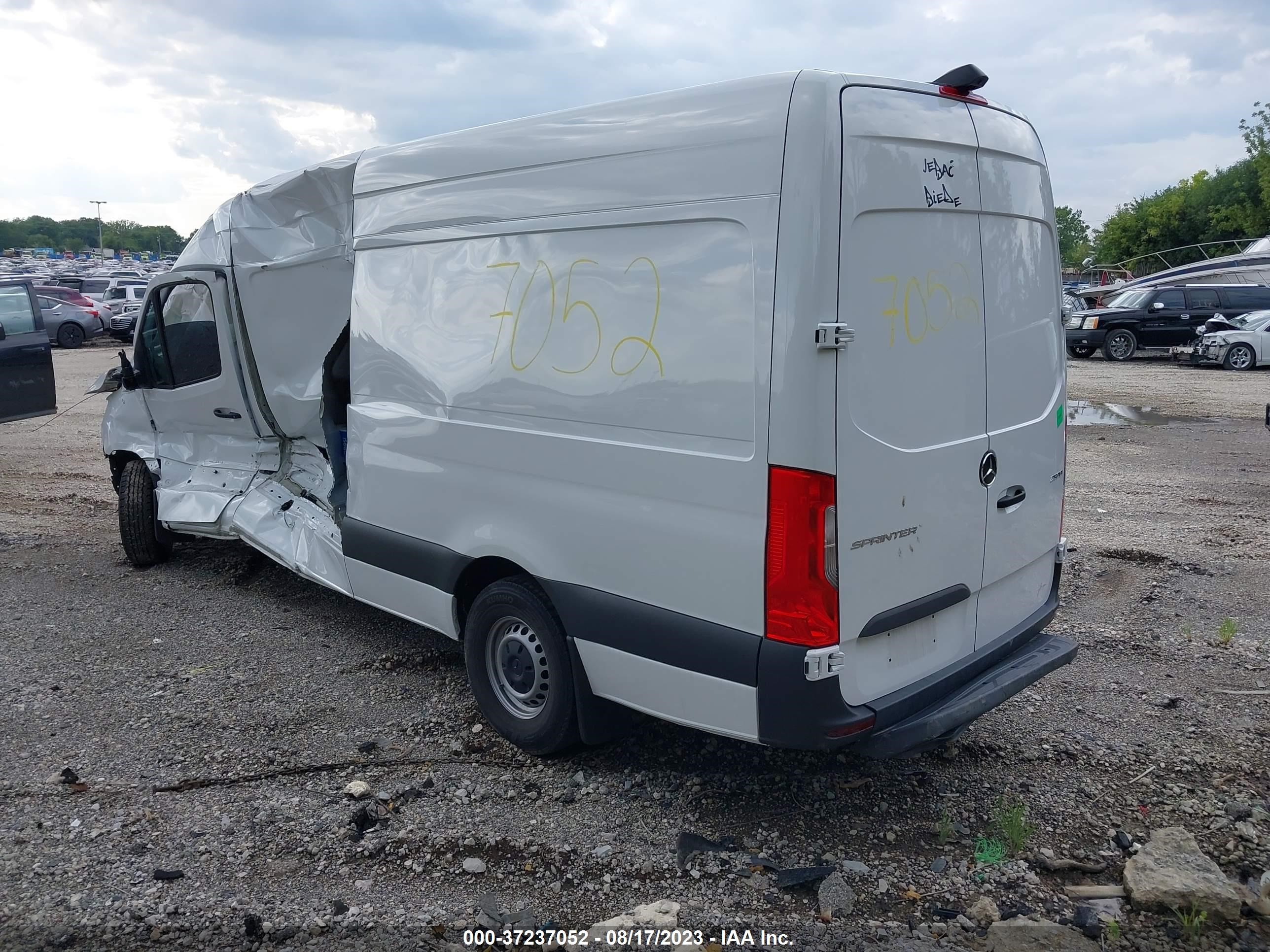 Photo 2 VIN: W1Y4ECHY0NT121398 - MERCEDES-BENZ SPRINTER 