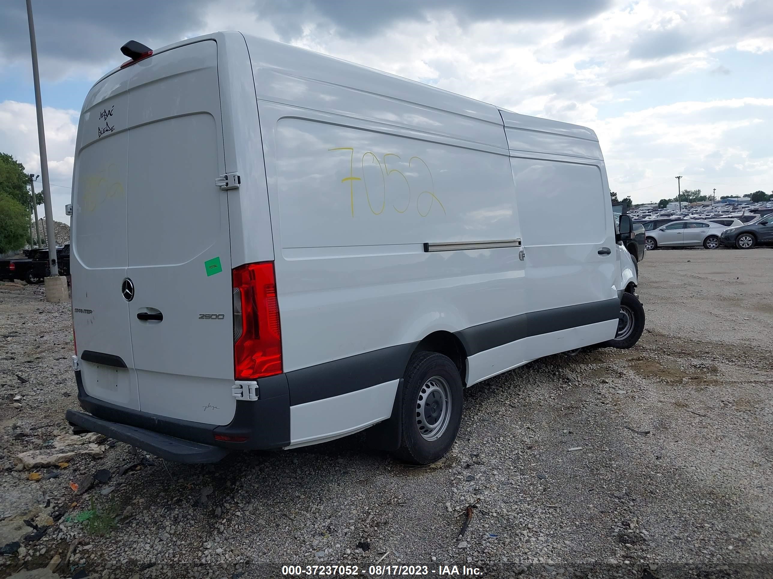 Photo 3 VIN: W1Y4ECHY0NT121398 - MERCEDES-BENZ SPRINTER 