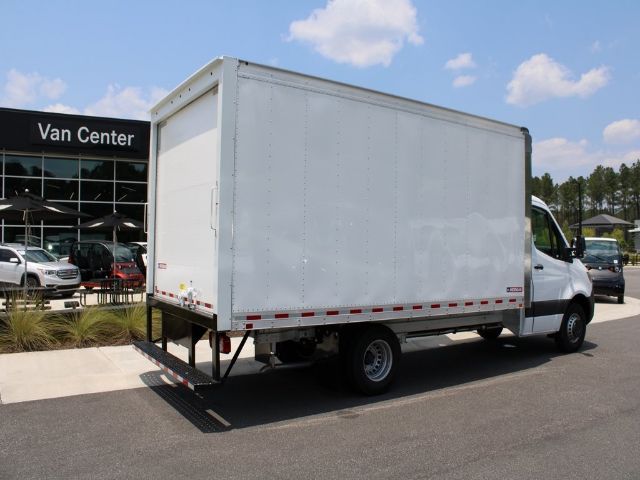 Photo 4 VIN: W2X8E33Y5MN158580 - FREIGHTLINER SPRINTER CAB CHASSIS 