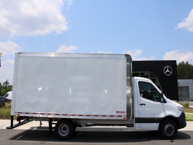 Photo 3 VIN: W2X8E33Y5MN158580 - FREIGHTLINER SPRINTER CAB CHASSIS 