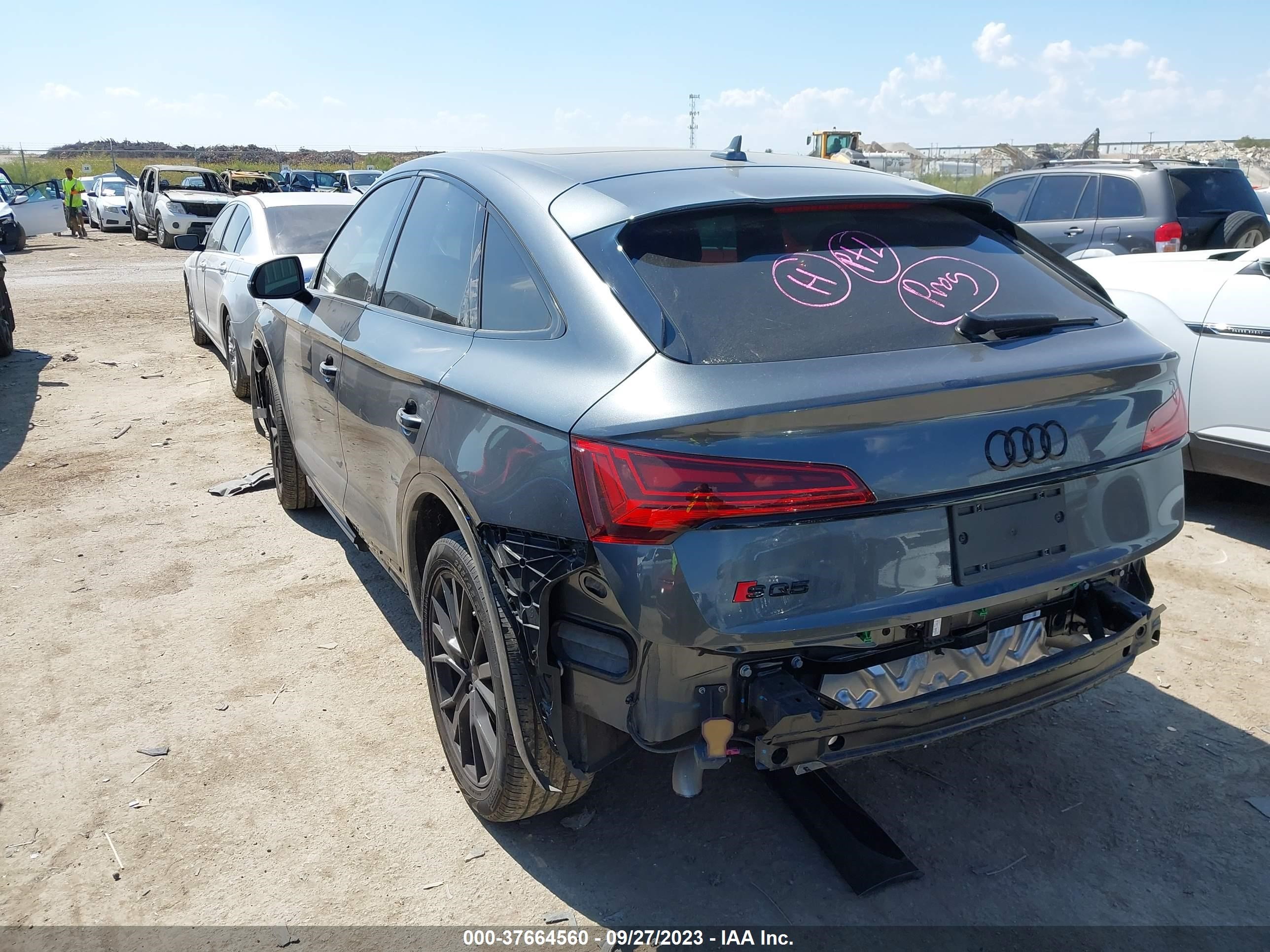 Photo 2 VIN: WA124AFY2N2037332 - AUDI SQ5 