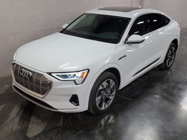 Photo 2 VIN: WA12ABGE7LB035768 - AUDI E-TRON 