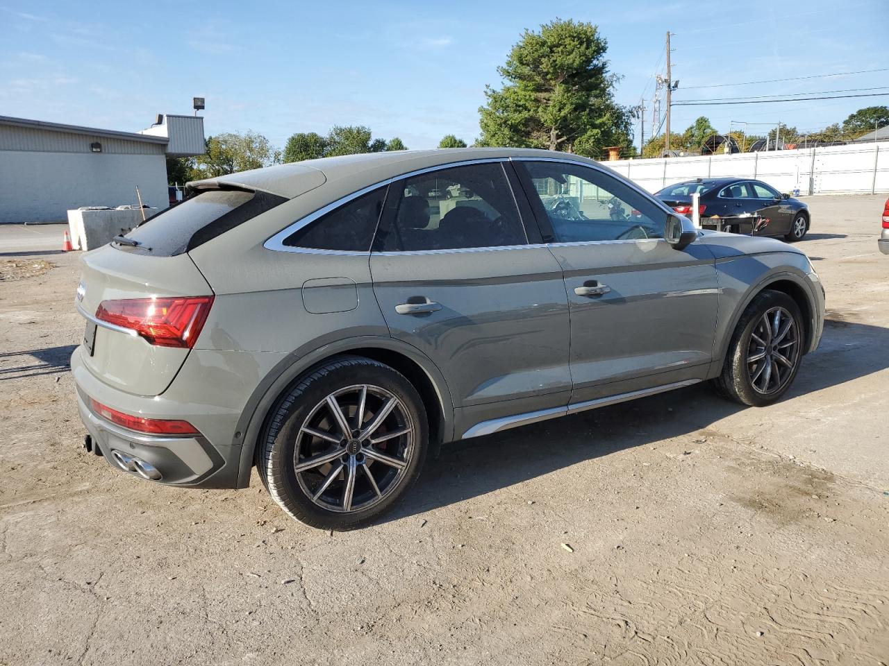 Photo 2 VIN: WA134AFY7N2037833 - AUDI SQ5 SPORTBACK 