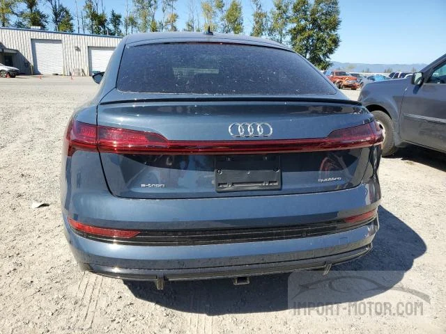 Photo 3 VIN: WA13ABGE3NB008610 - AUDI E-TRON 