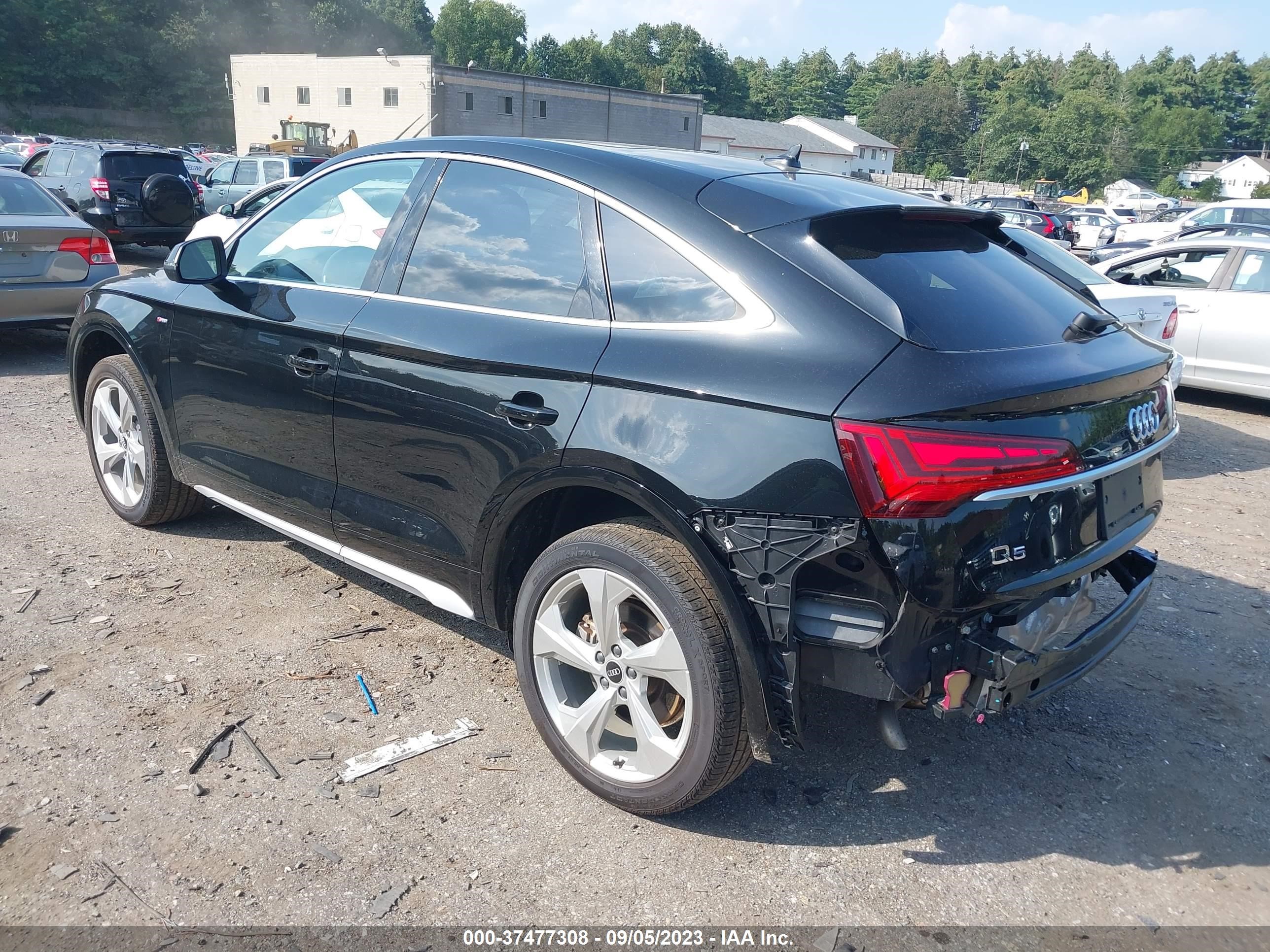 Photo 2 VIN: WA15AAFY0M2098490 - AUDI Q5 SPORTBACK 