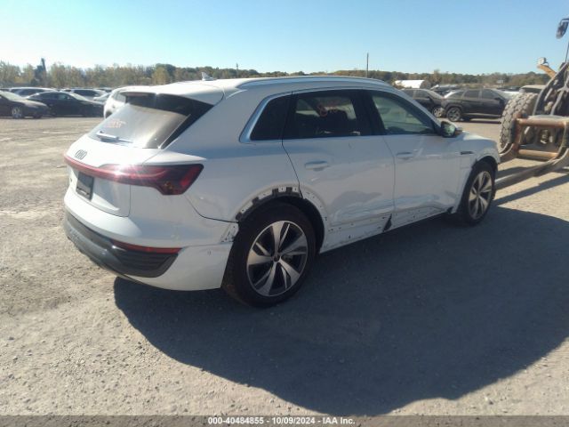 Photo 3 VIN: WA15ABGE6RB057282 - AUDI Q8 