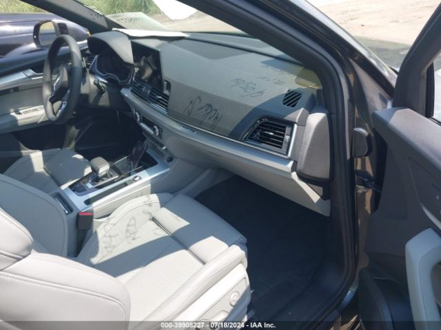 Photo 4 VIN: WA16AAFYXR2075214 - AUDI Q5 