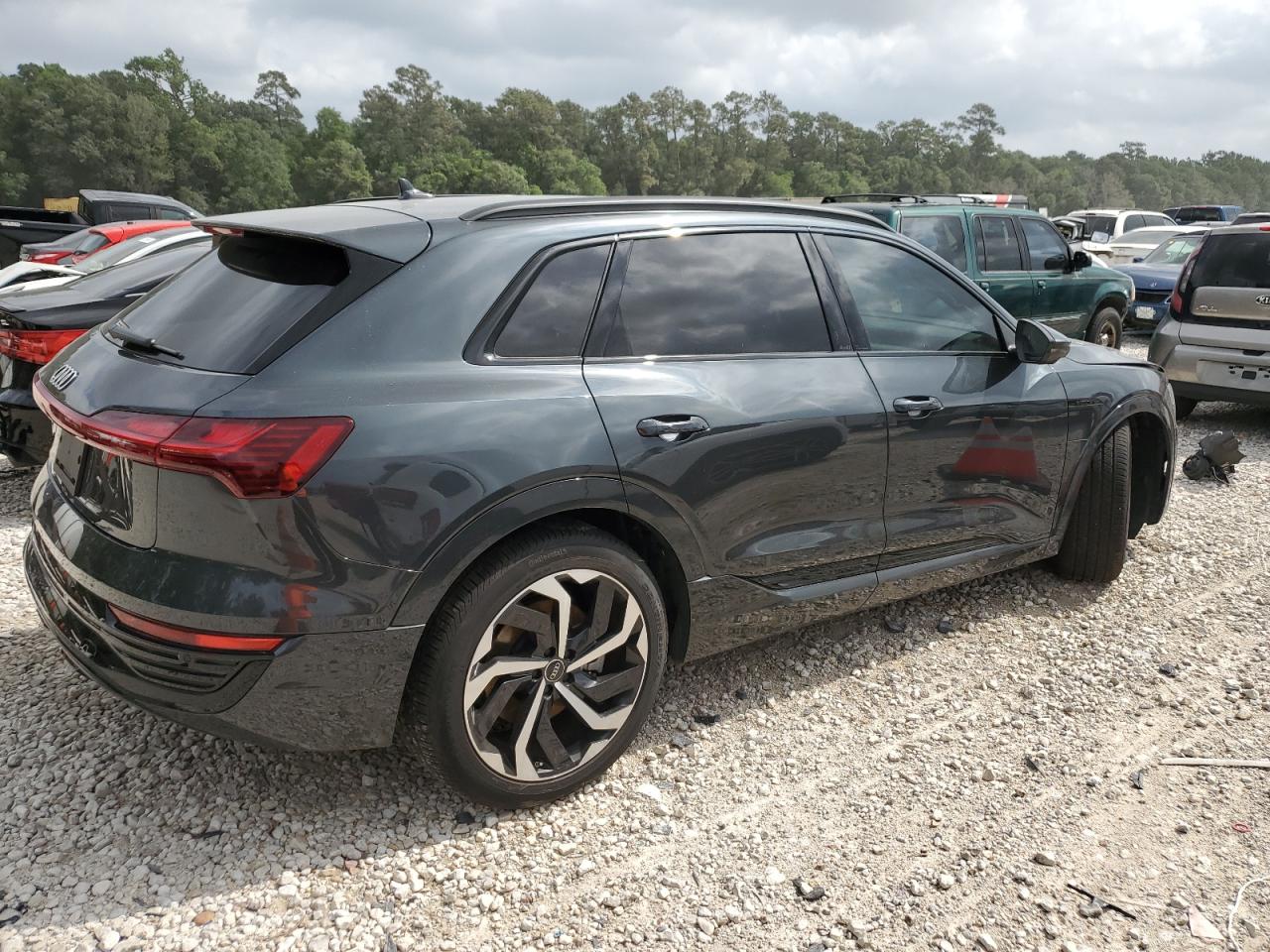 Photo 2 VIN: WA16AAGE5RB034056 - AUDI Q8 