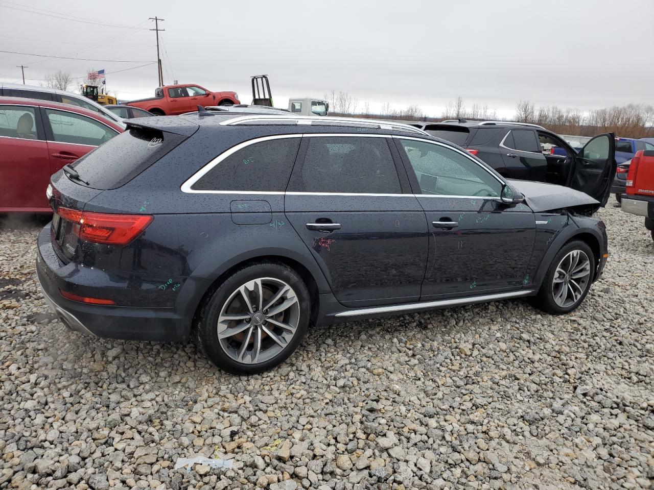 Photo 2 VIN: WA18NAF4XHA181502 - AUDI A4 