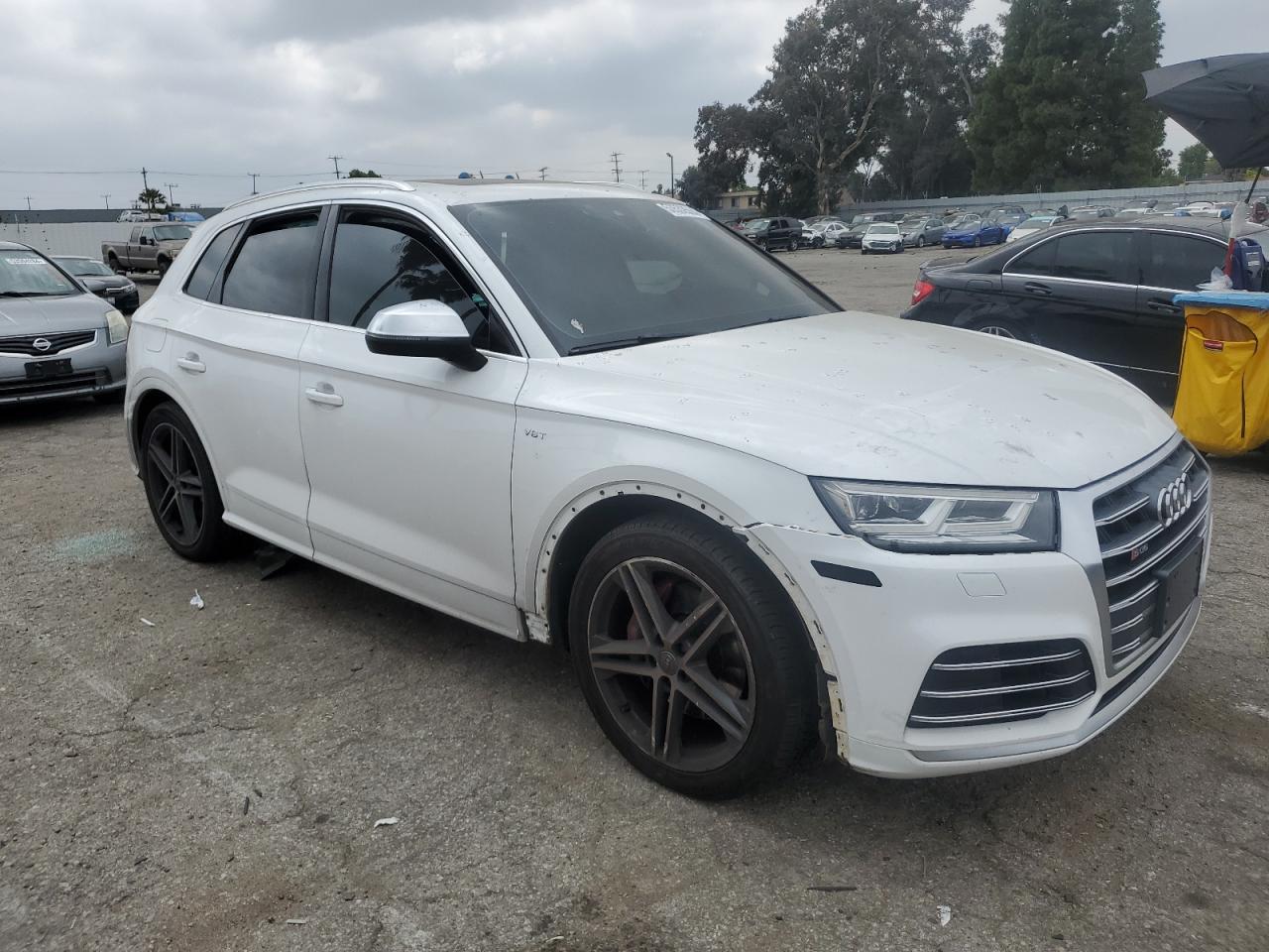 Photo 3 VIN: WA1A4AFY0J2176476 - AUDI SQ5 