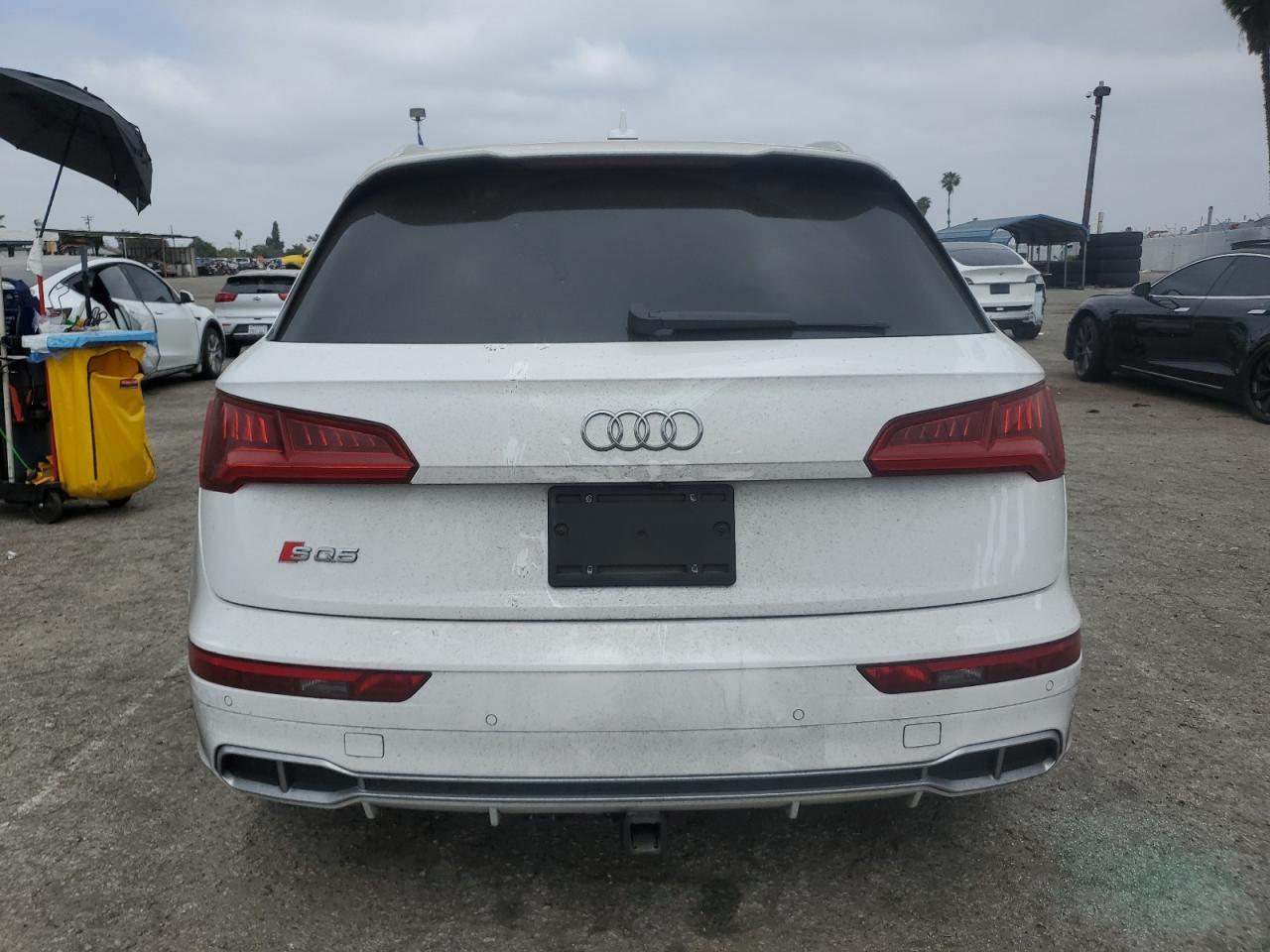 Photo 5 VIN: WA1A4AFY0J2176476 - AUDI SQ5 