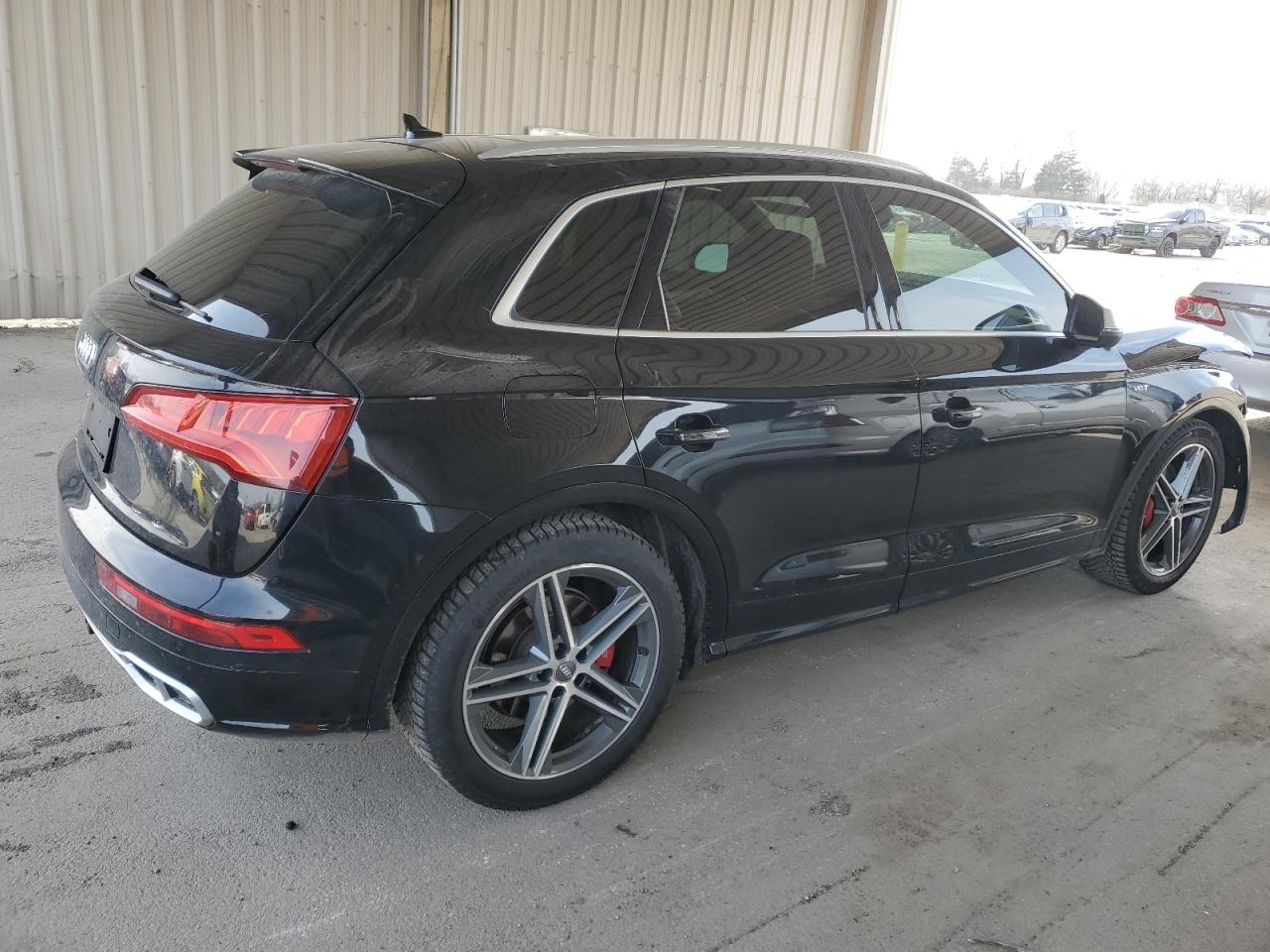 Photo 2 VIN: WA1A4AFY3J2176777 - AUDI SQ5 