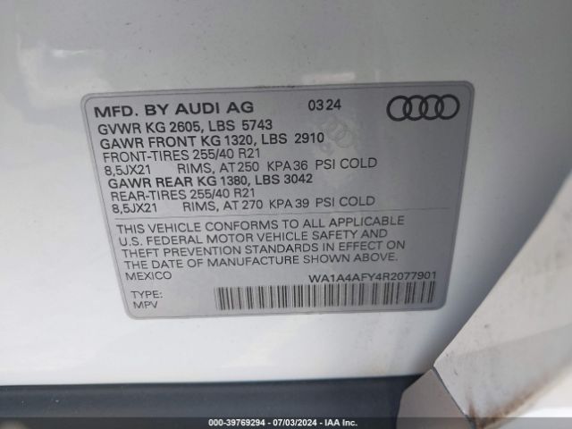 Photo 8 VIN: WA1A4AFY4R2077901 - AUDI SQ5 