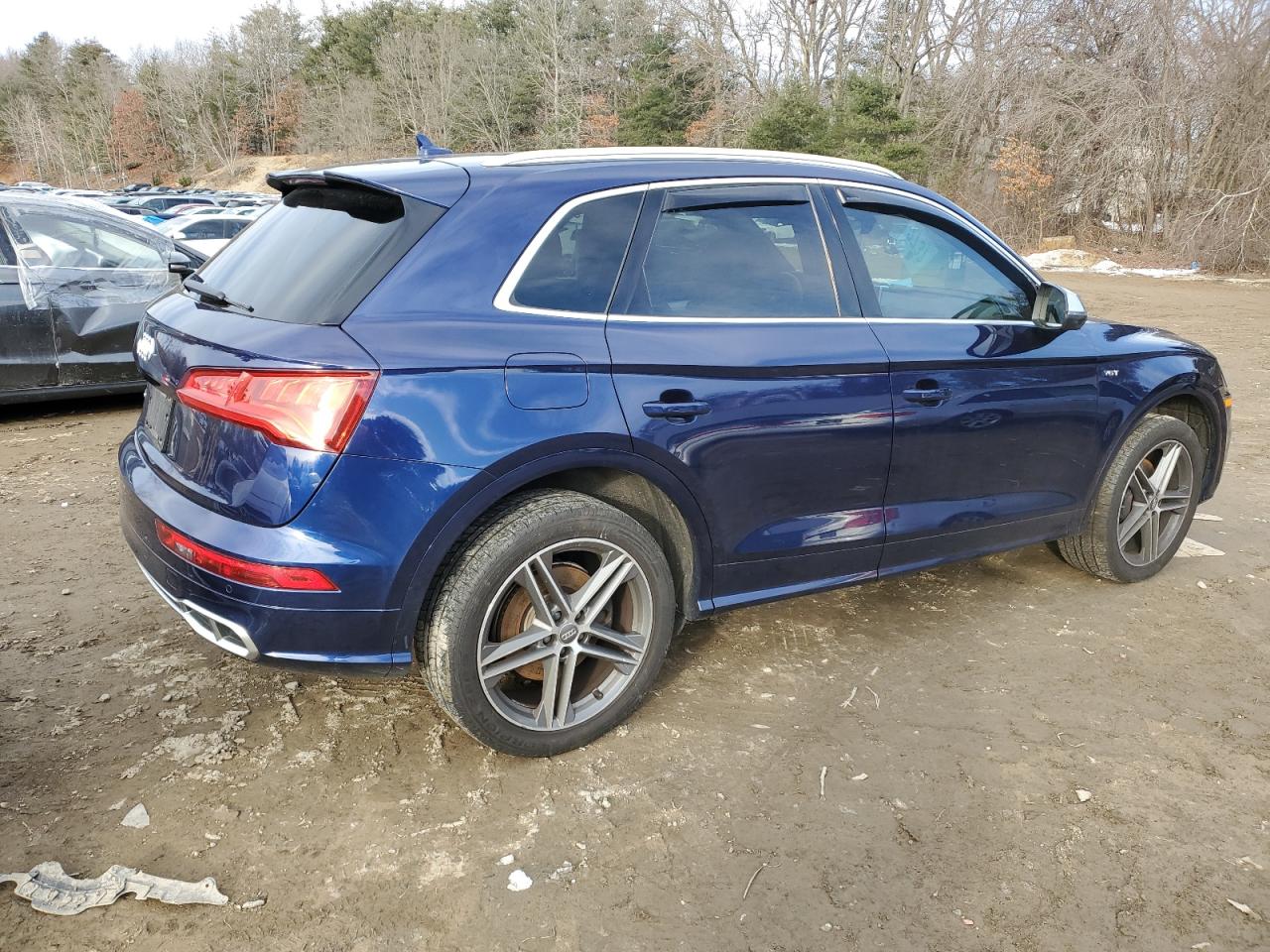 Photo 2 VIN: WA1A4AFY5J2009188 - AUDI SQ5 