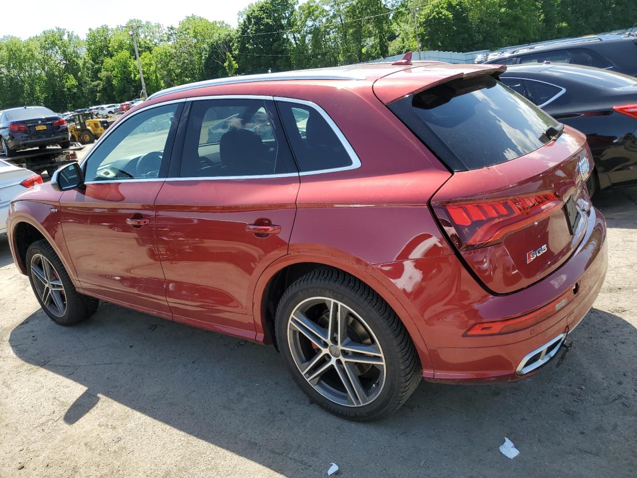 Photo 1 VIN: WA1A4AFY5J2102468 - AUDI SQ5 