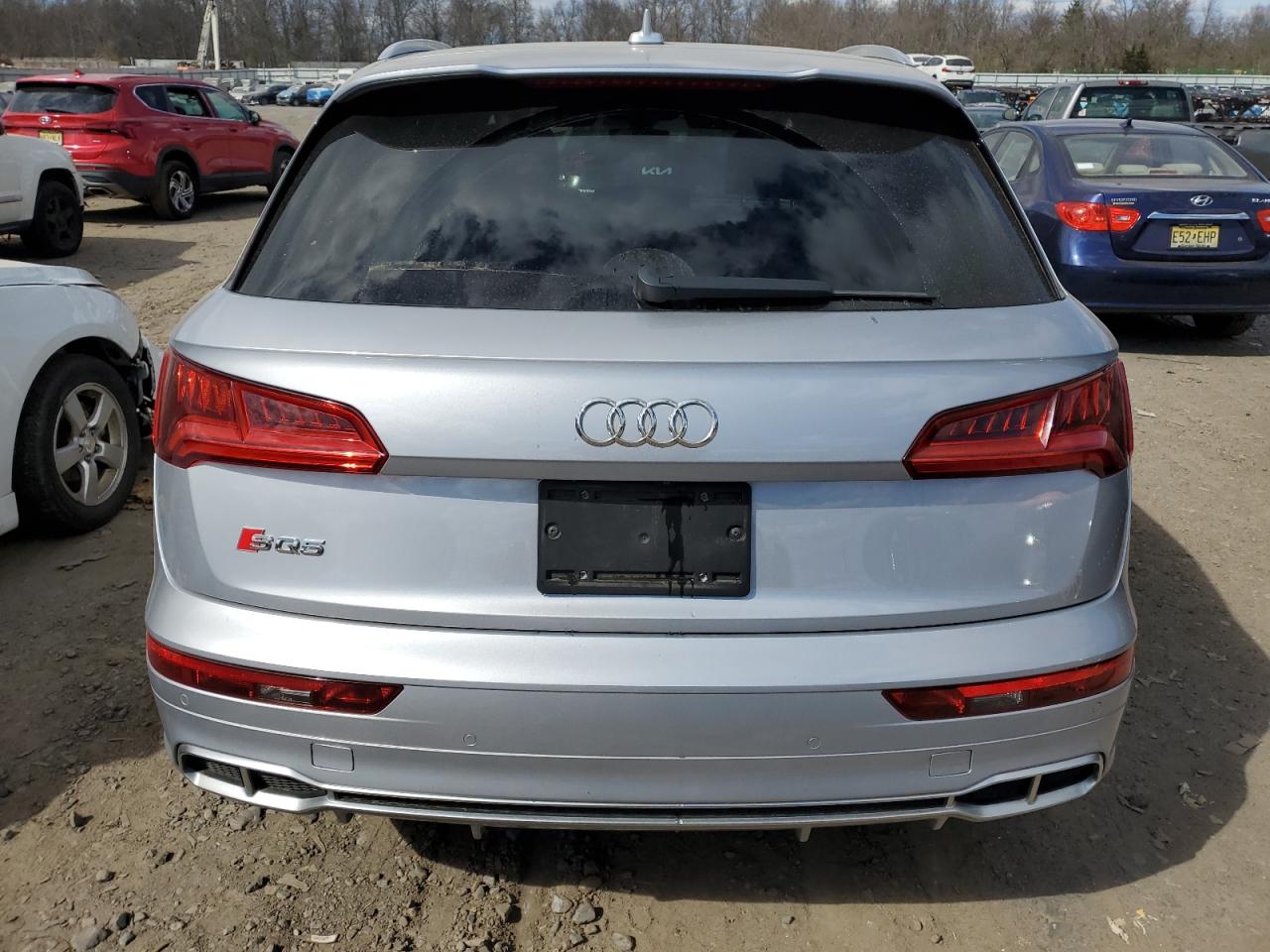 Photo 5 VIN: WA1A4AFY6J2136631 - AUDI SQ5 