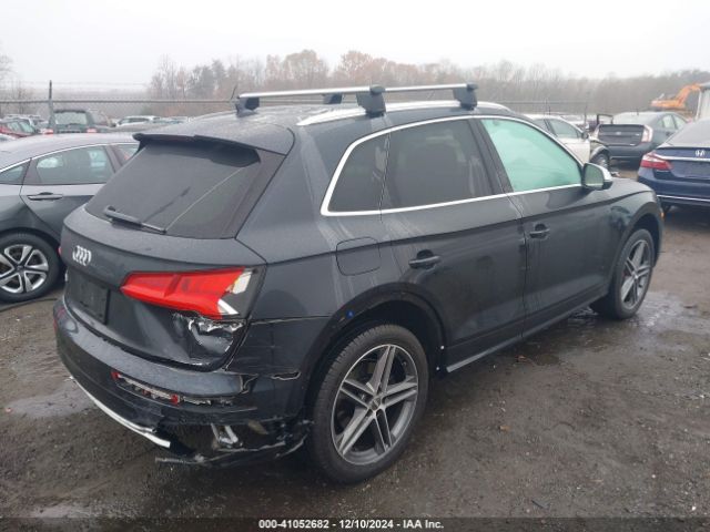 Photo 3 VIN: WA1A4AFY8J2021738 - AUDI SQ5 