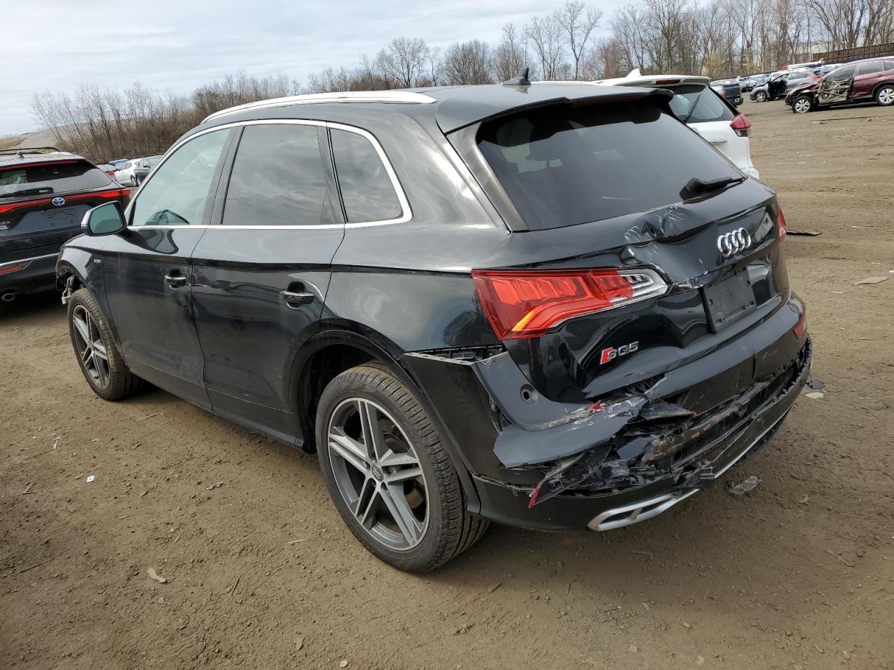 Photo 1 VIN: WA1A4AFY9J2103185 - AUDI SQ5 