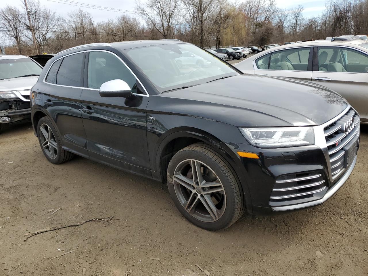 Photo 3 VIN: WA1A4AFY9J2103185 - AUDI SQ5 