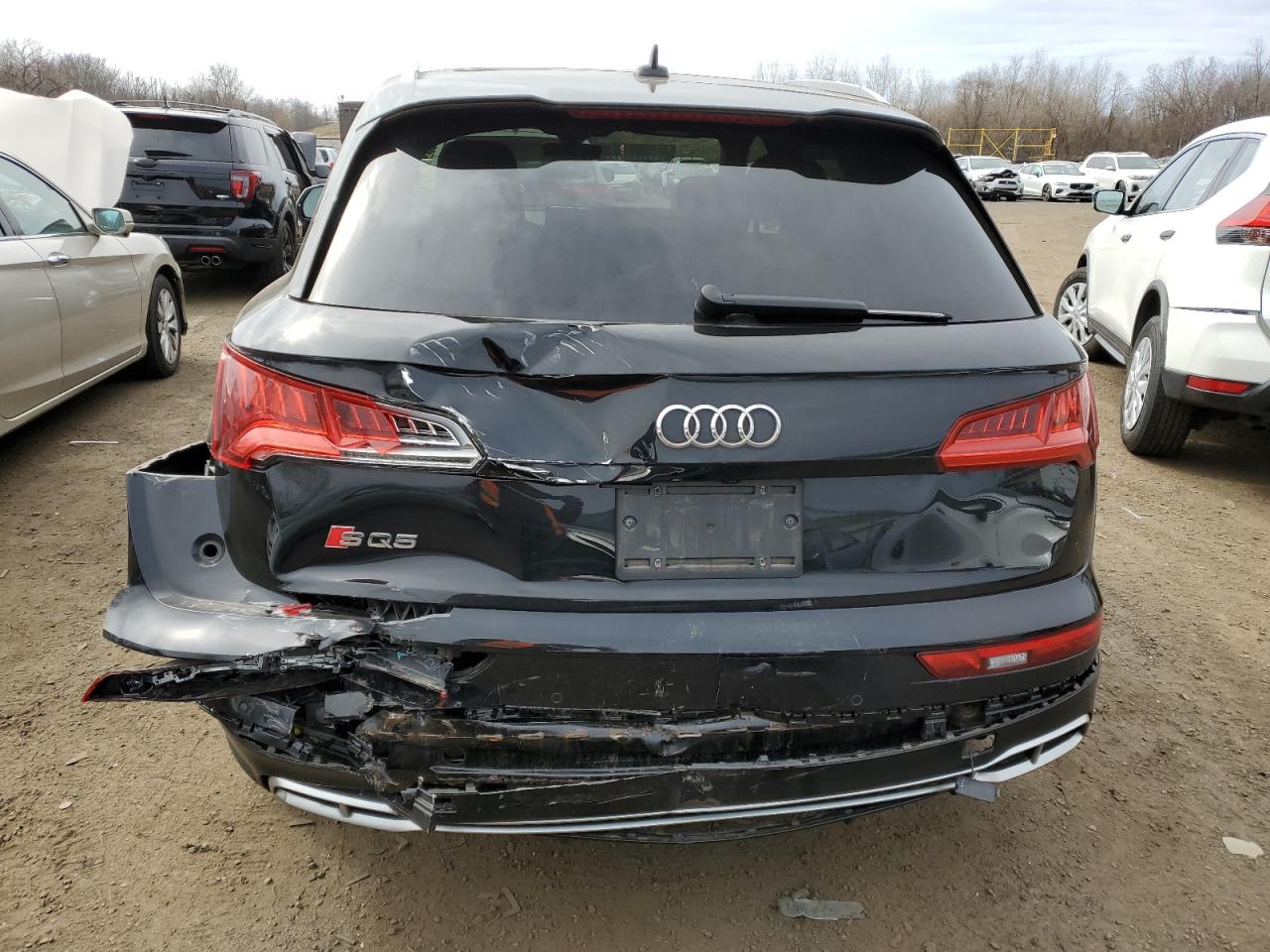 Photo 5 VIN: WA1A4AFY9J2103185 - AUDI SQ5 