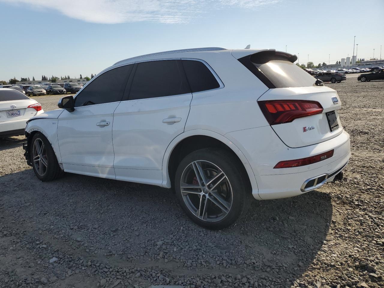 Photo 1 VIN: WA1A4AFYXJ2174301 - AUDI SQ5 