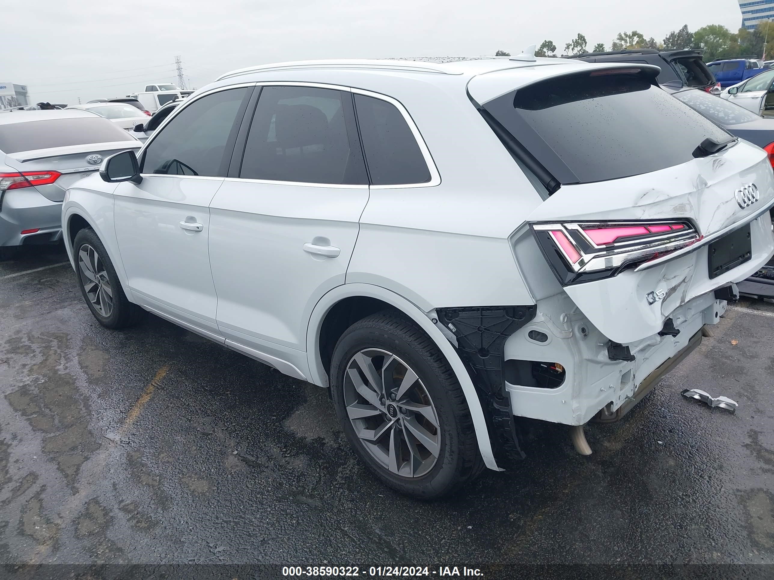 Photo 2 VIN: WA1AAAFY9M2032387 - AUDI Q5 