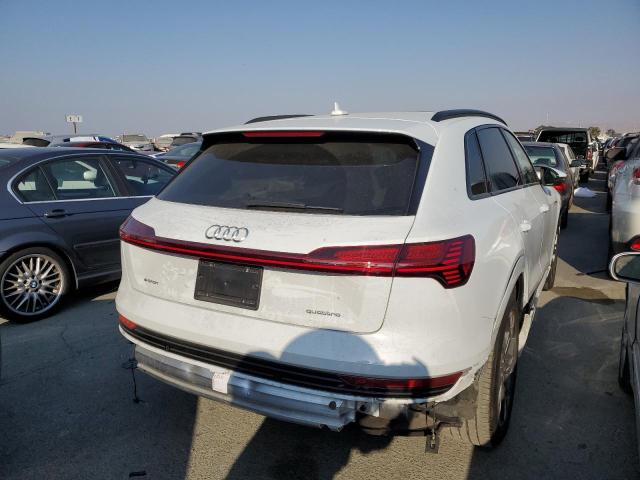 Photo 2 VIN: WA1AAAGE2NB025657 - AUDI E-TRON 