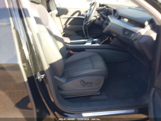 Photo 4 VIN: WA1AAAGE3MB021535 - AUDI E-TRON 