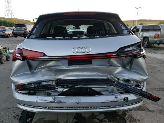 Photo 5 VIN: WA1AAAGE3NB023738 - AUDI E-TRON PRE 