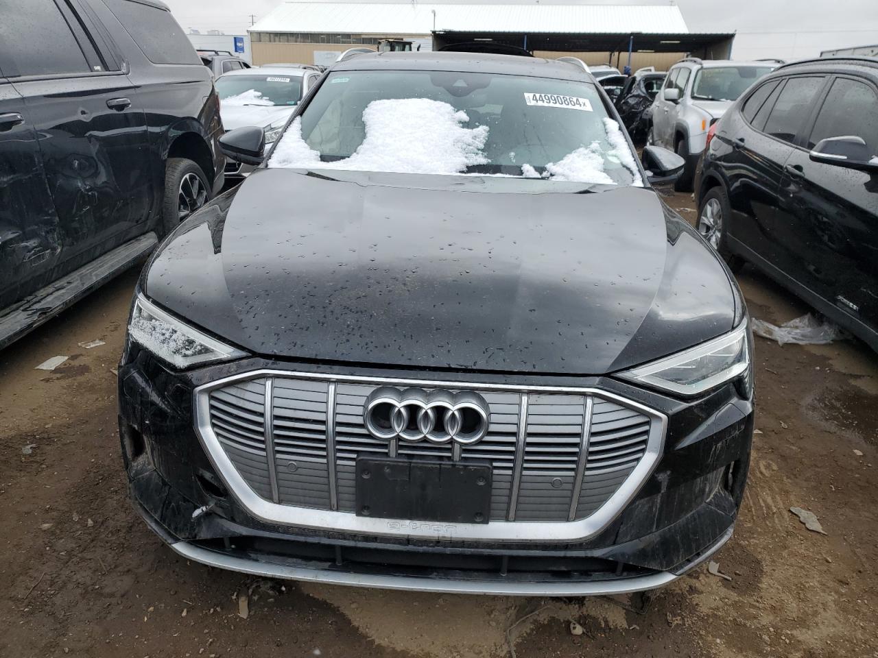 Photo 4 VIN: WA1AAAGE7NB007431 - AUDI E-TRON 