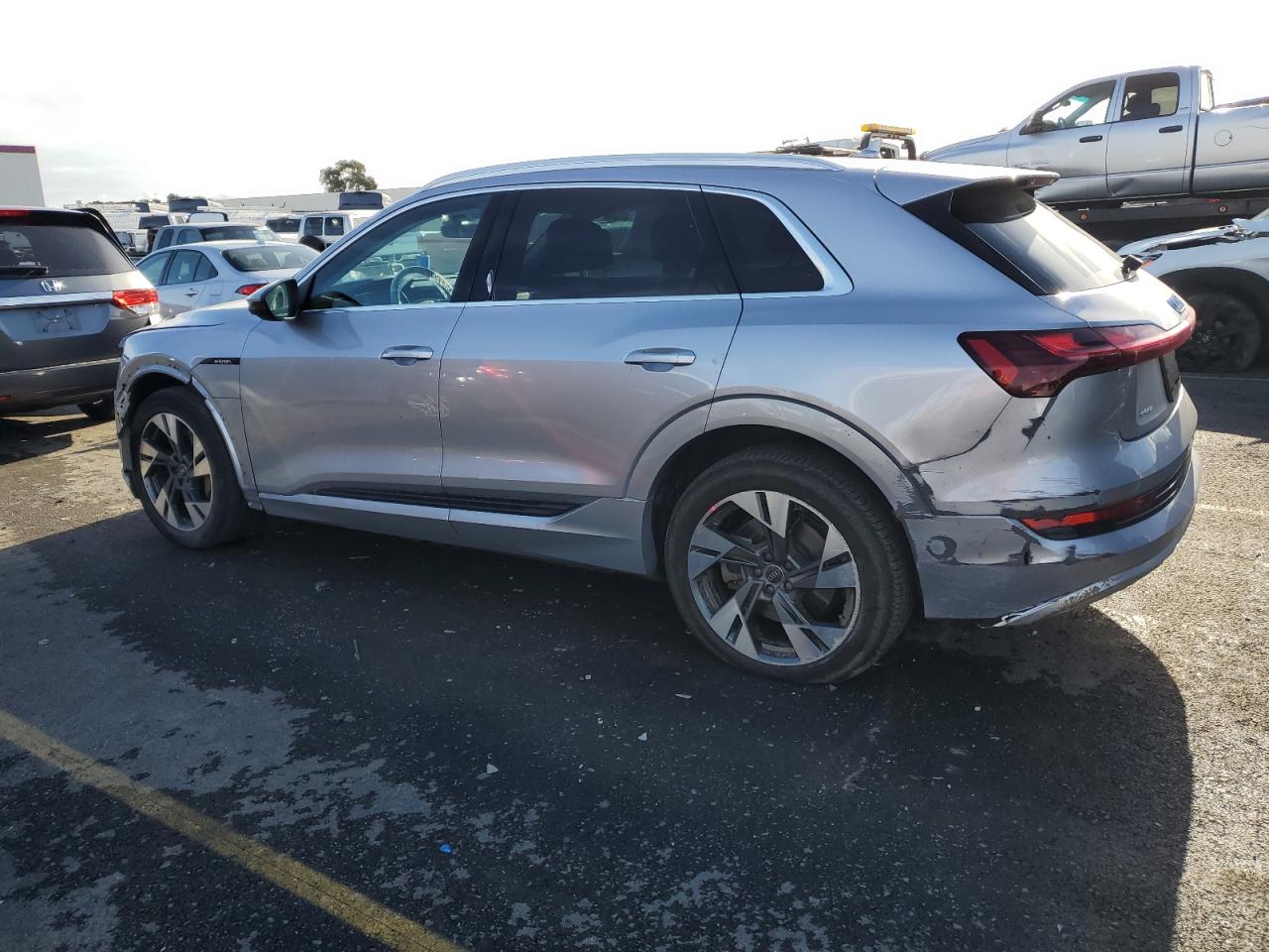 Photo 1 VIN: WA1AAAGE8NB030037 - AUDI E-TRON 