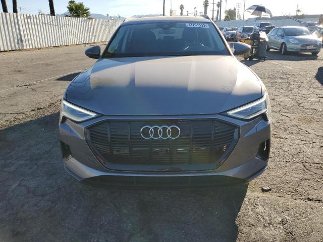 Photo 4 VIN: WA1AAAGEXMB021192 - AUDI E-TRON 