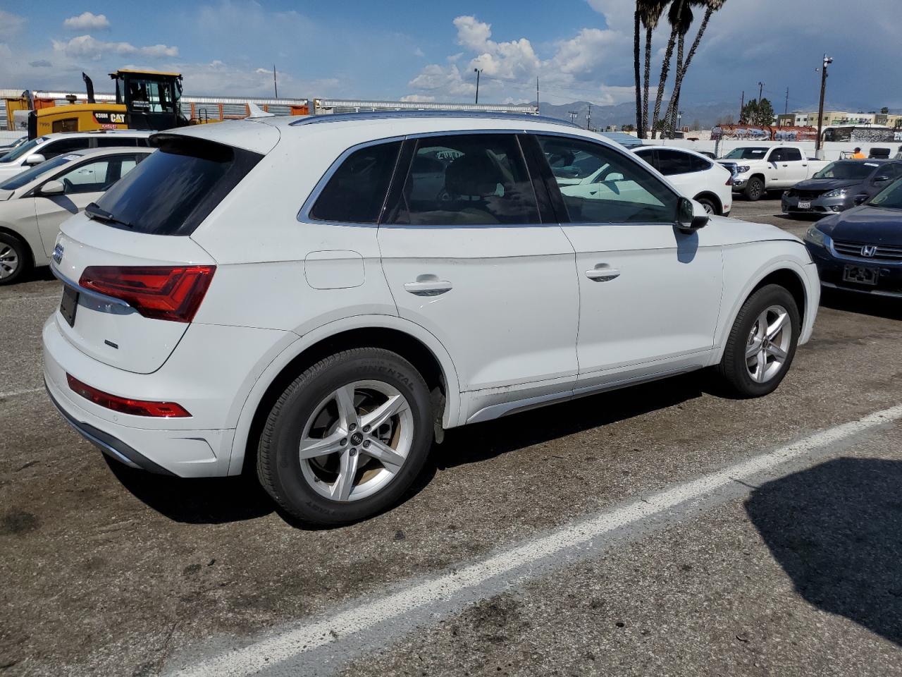 Photo 2 VIN: WA1ABAFY1N2124432 - AUDI Q5 