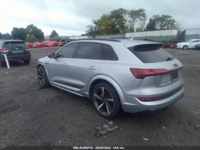 Photo 2 VIN: WA1ACBGE0NB039363 - AUDI E-TRON 