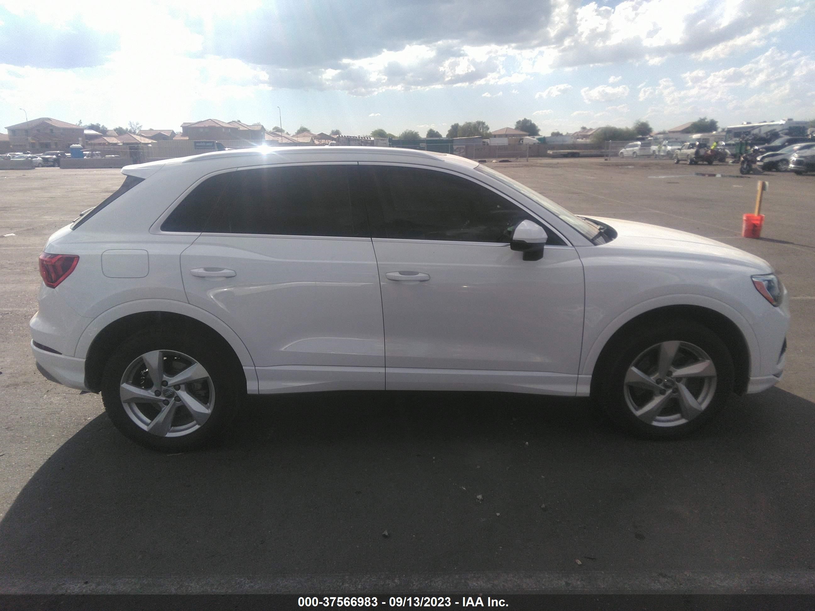 Photo 12 VIN: WA1AECF30K1079220 - AUDI Q3 