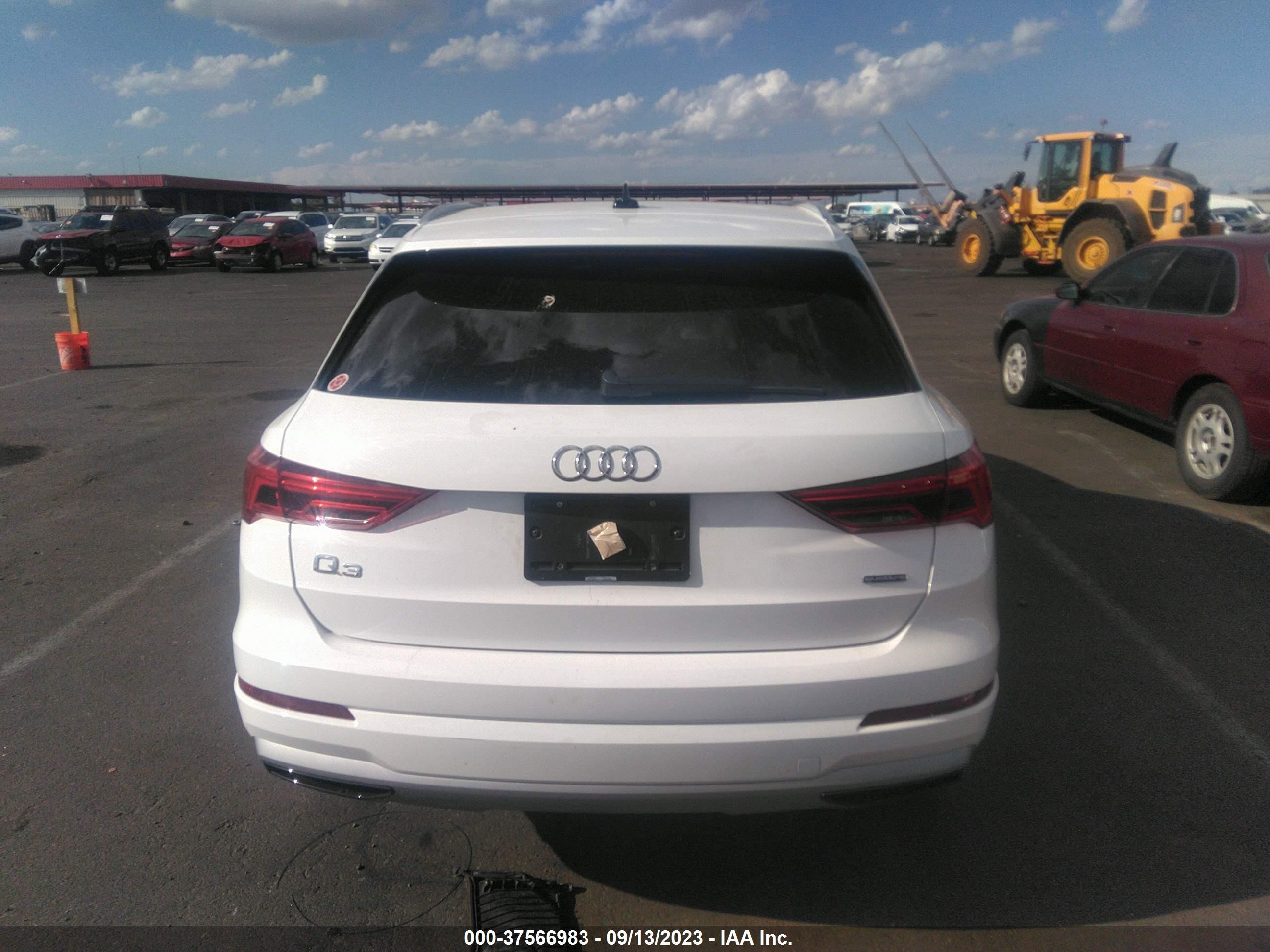 Photo 15 VIN: WA1AECF30K1079220 - AUDI Q3 