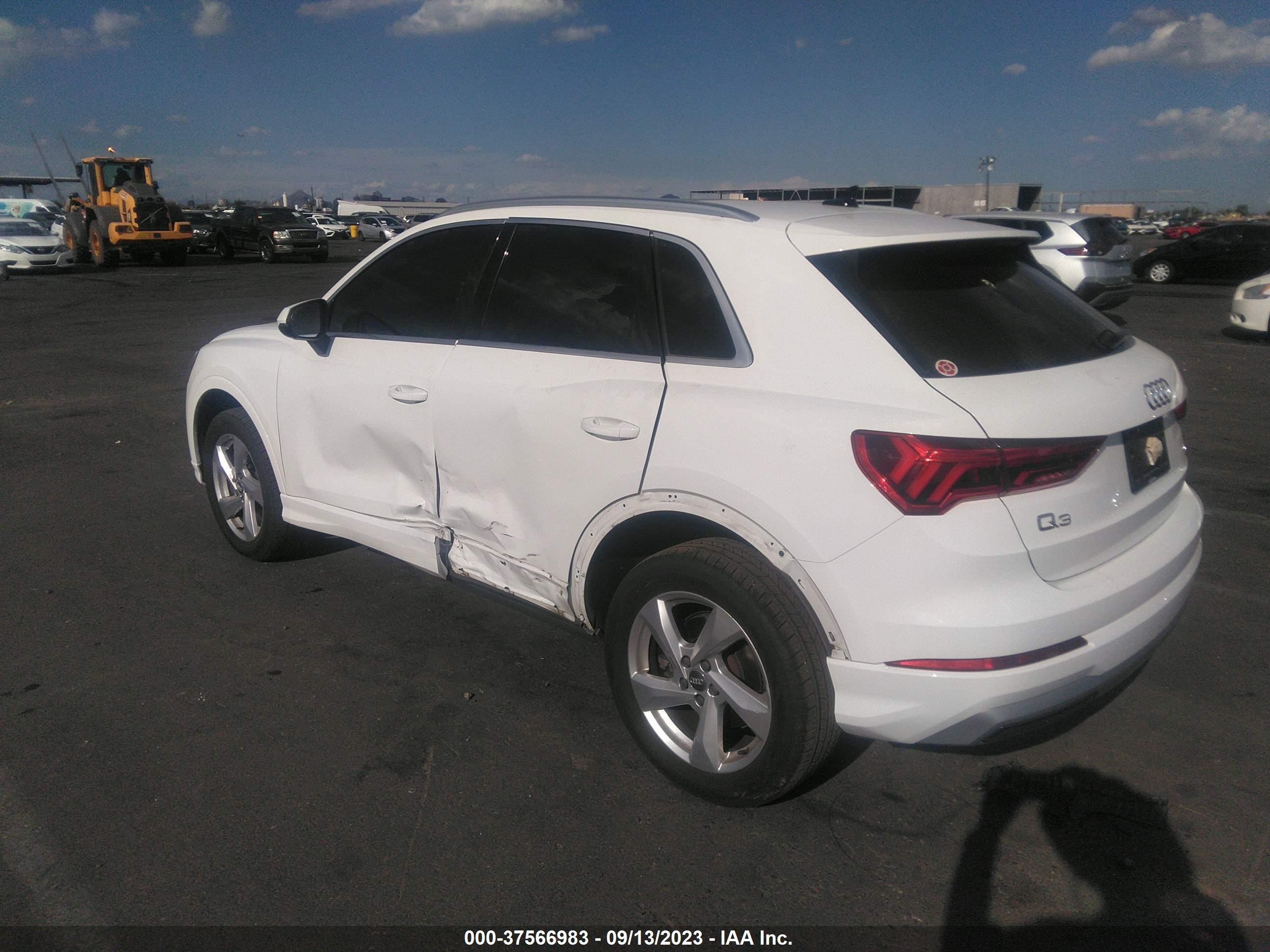 Photo 2 VIN: WA1AECF30K1079220 - AUDI Q3 