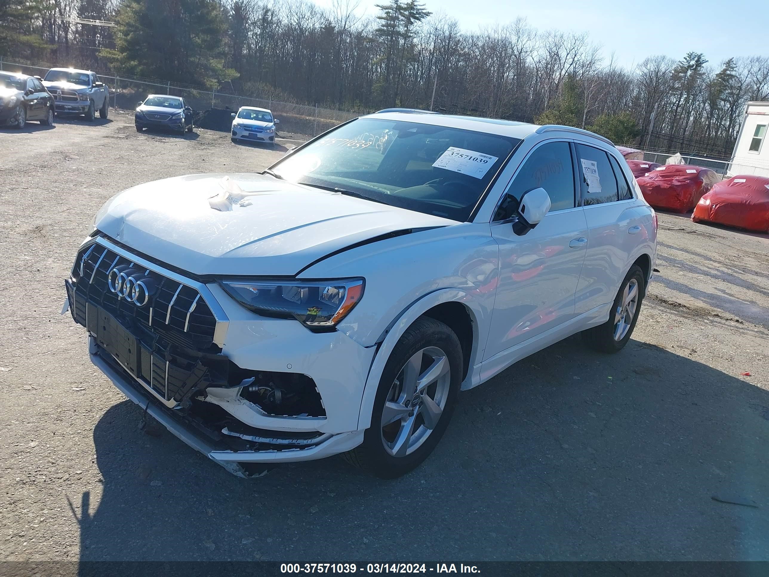 Photo 1 VIN: WA1AECF30L1075816 - AUDI Q3 