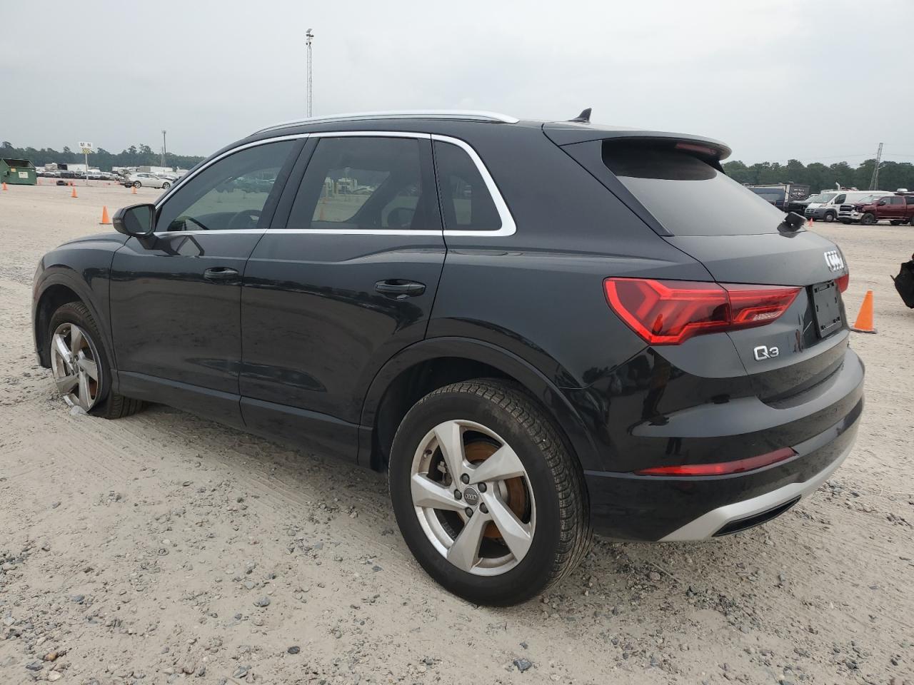 Photo 1 VIN: WA1AECF36L1098971 - AUDI Q3 