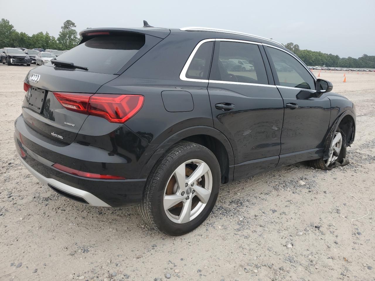 Photo 2 VIN: WA1AECF36L1098971 - AUDI Q3 