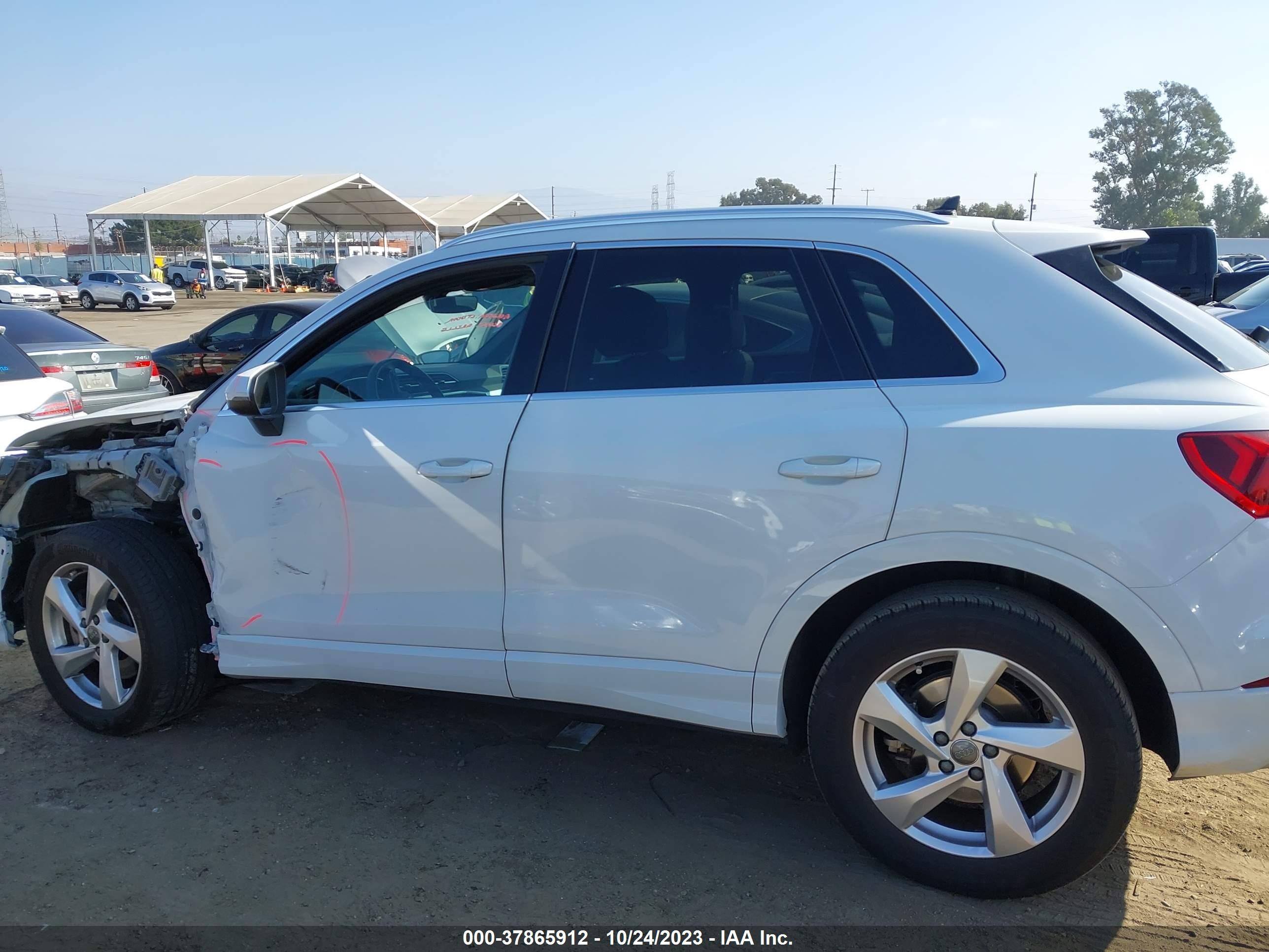 Photo 14 VIN: WA1AECF36L1111749 - AUDI Q3 