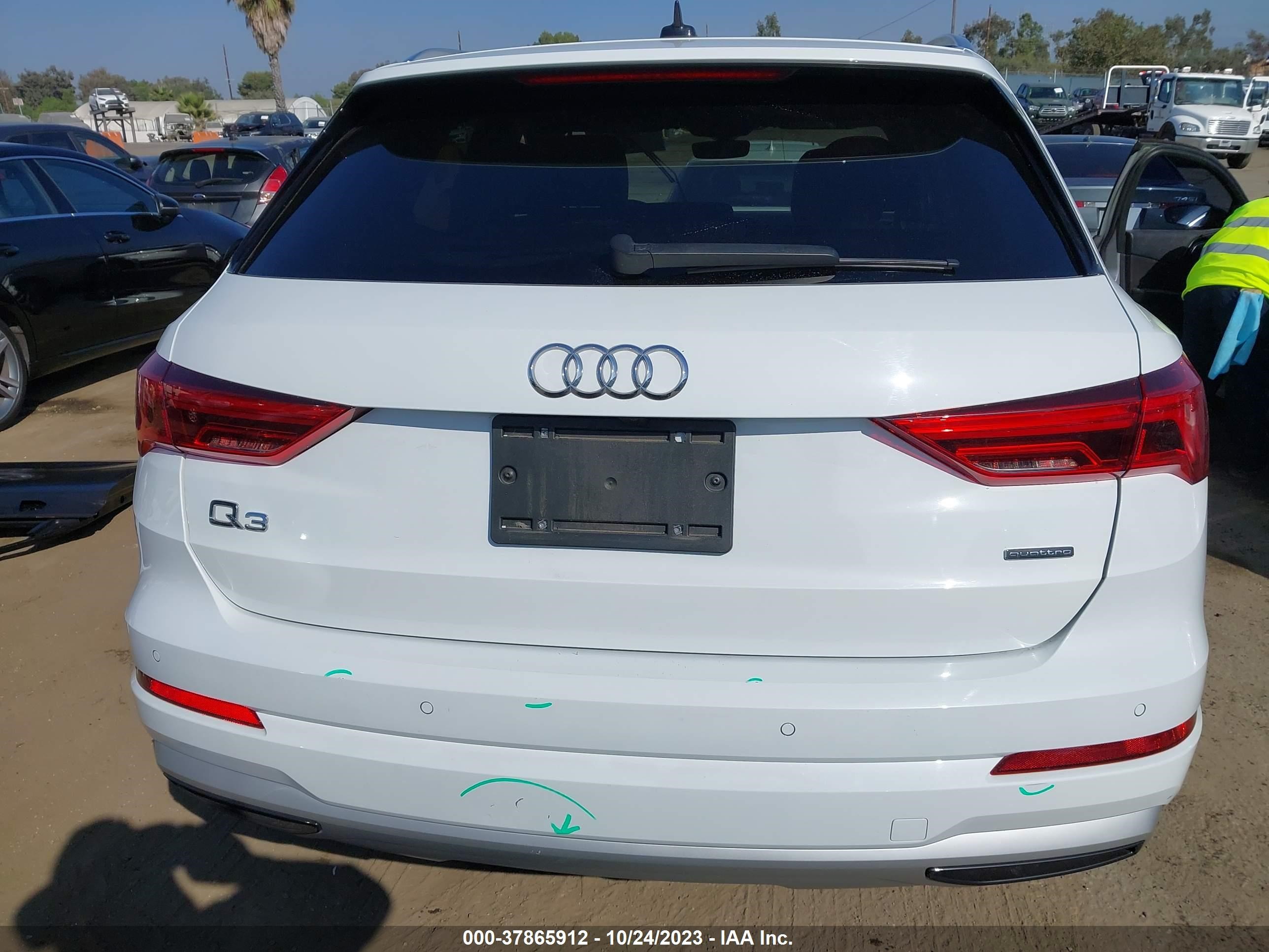 Photo 16 VIN: WA1AECF36L1111749 - AUDI Q3 